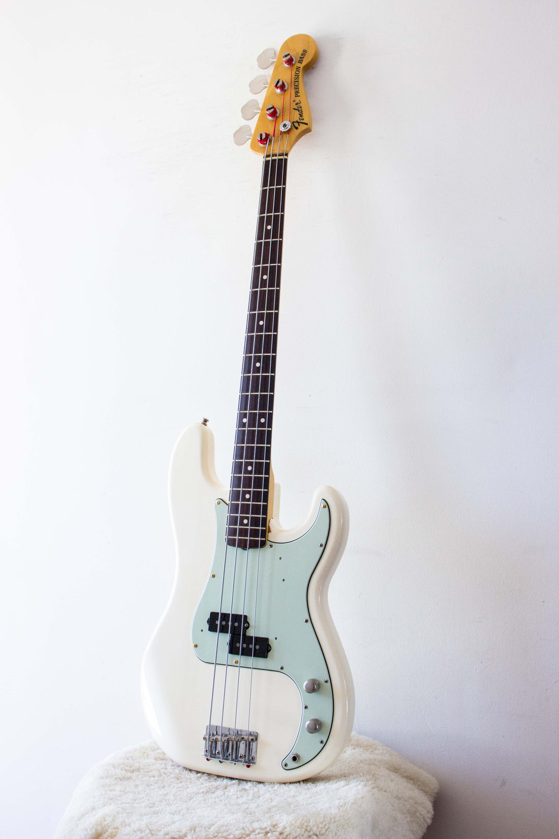 Fender Japan '70 Reissue Precision Bass PB70-70US Olympic White 2003