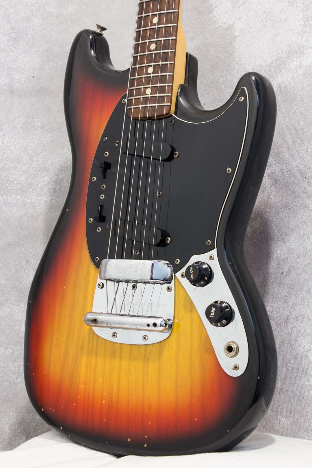 Fender Mustang Sunburst 1977