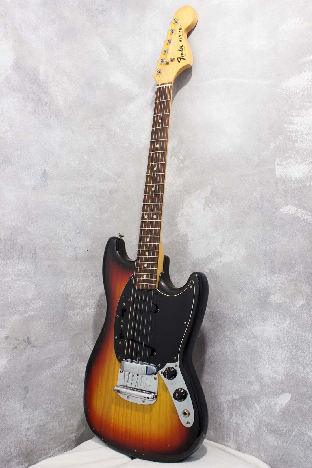 Fender Mustang Sunburst 1977