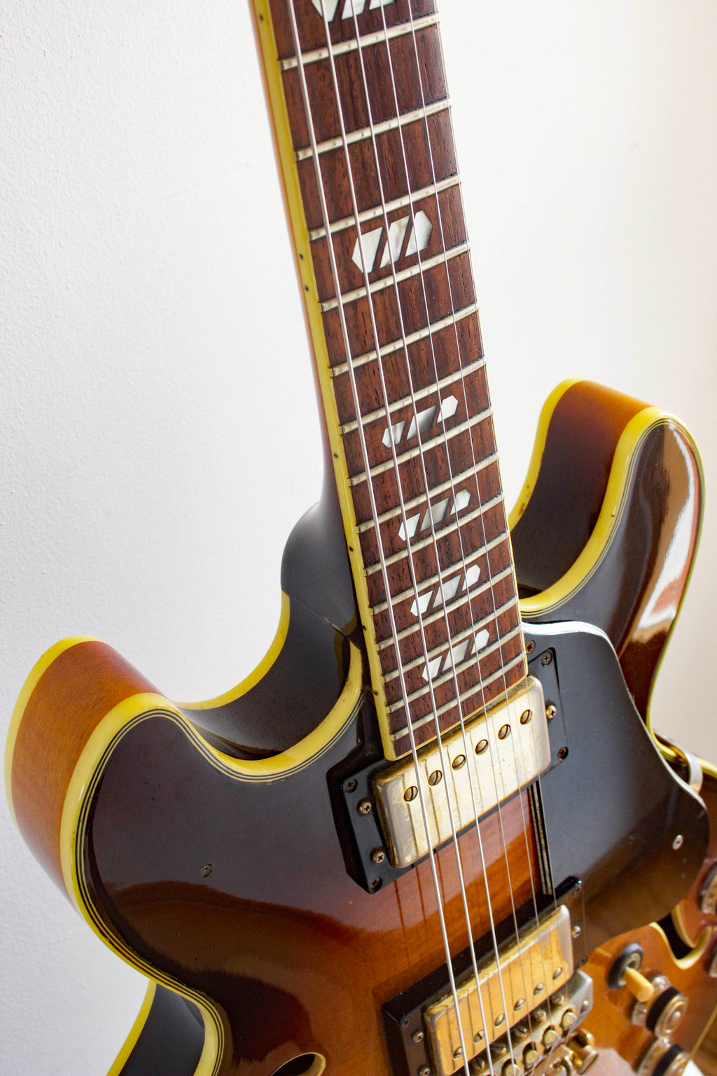 Greco Super View SV-800 Semi-Hollow Brown Sunburst 1979