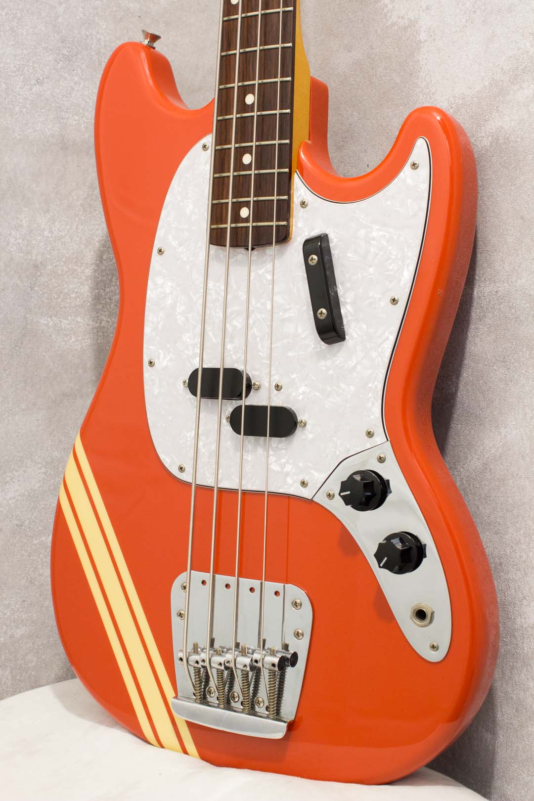 Fender Japan Mustang Bass MB98-70SD Competition Fiesta Red 2004