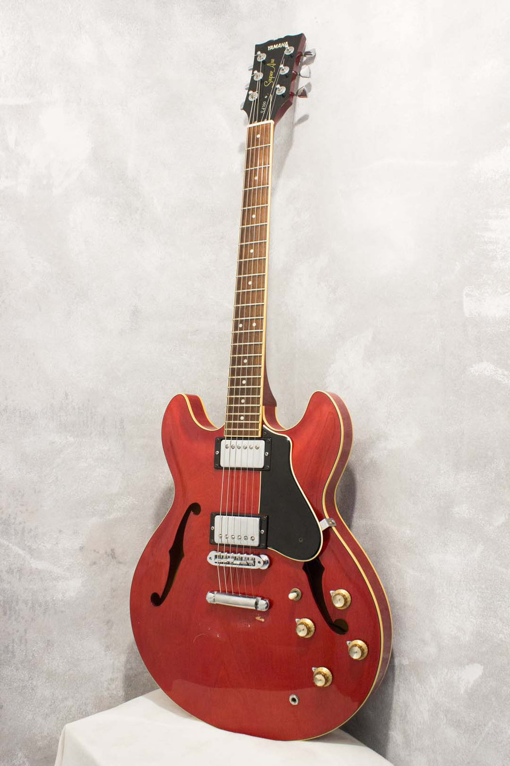 Yamaha SA700 Super Axe Persimmon Red 1977