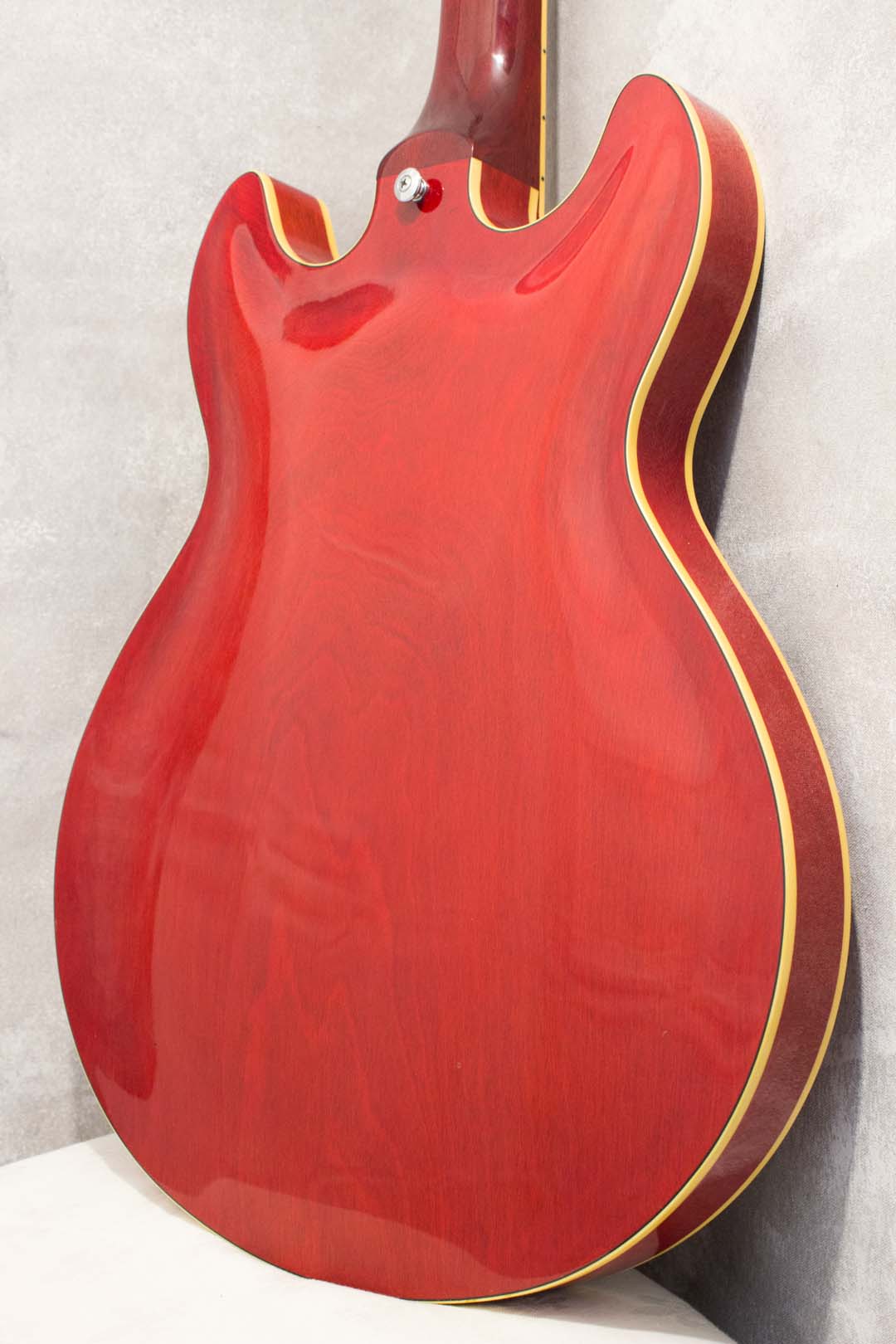 Yamaha SA700 Super Axe Persimmon Red 1977