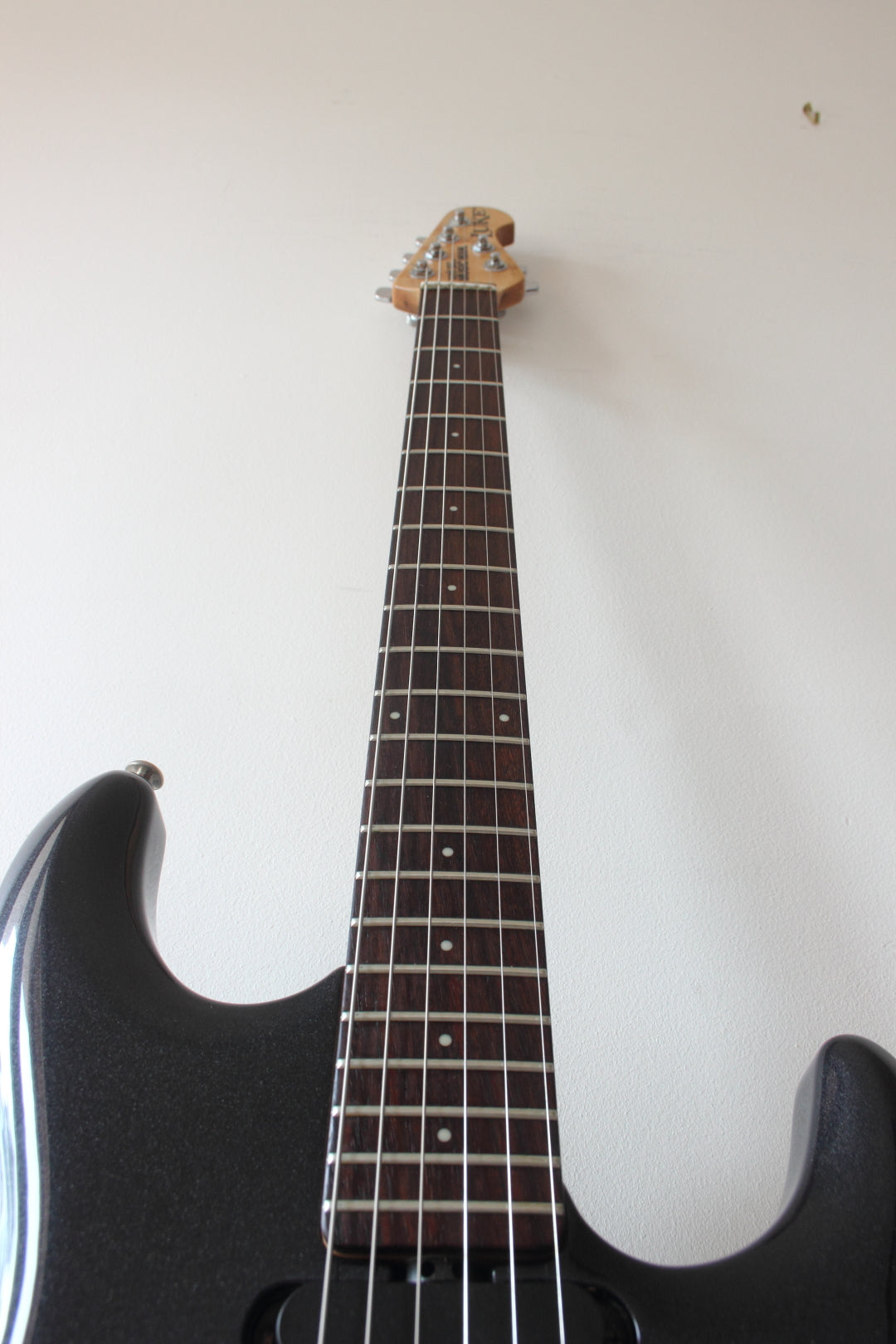 Ernie Ball Musicman Luke II Black 2005