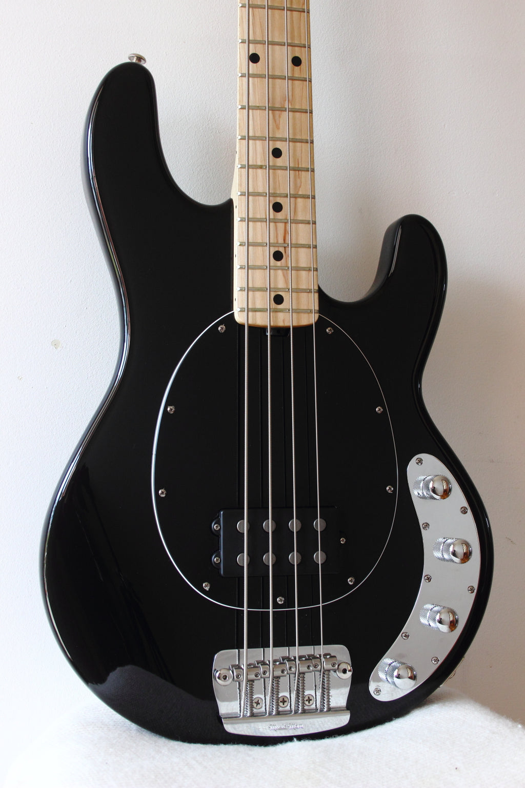 Ernie Ball Musicman Stingray Black 2013