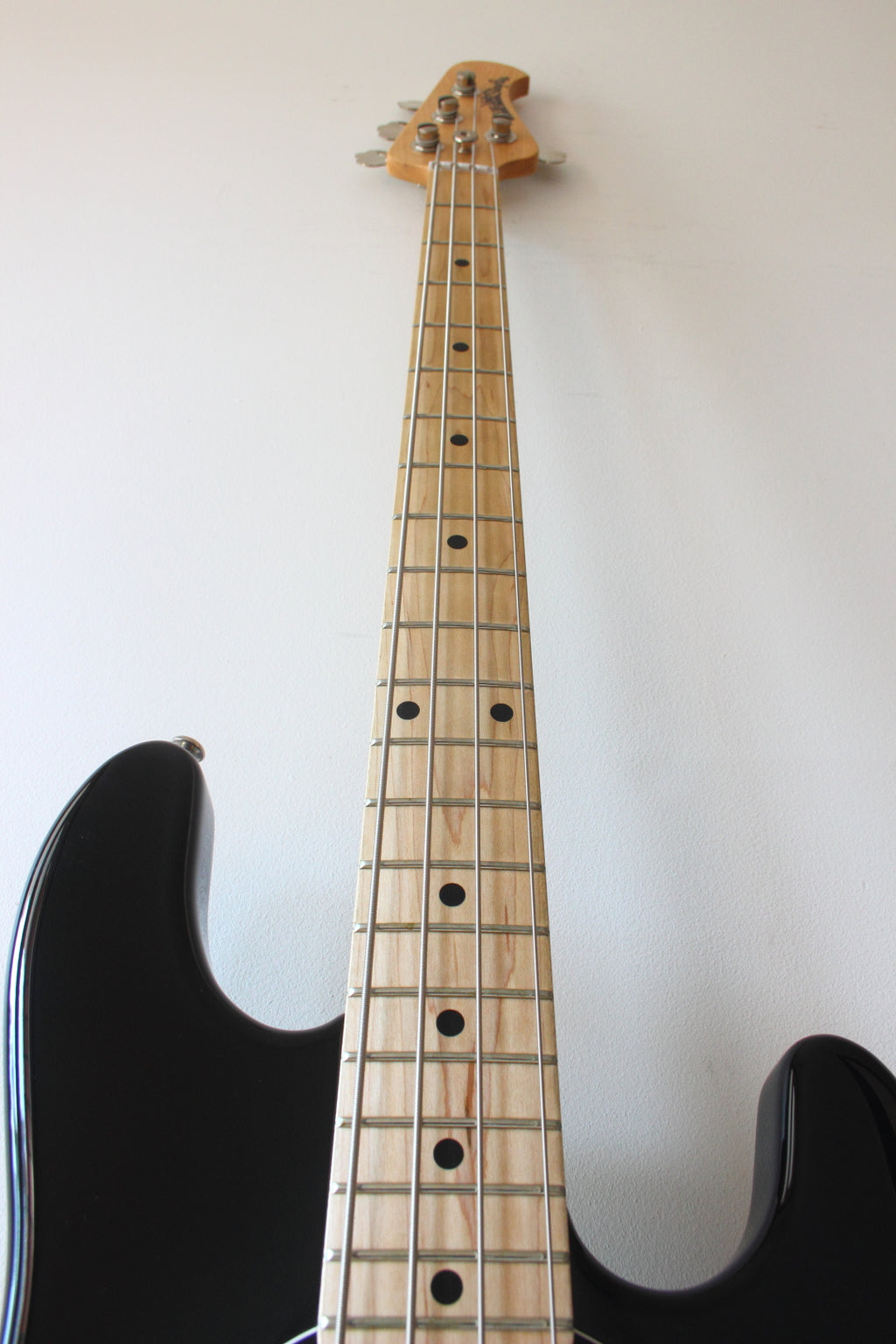 Ernie Ball Musicman Stingray Black 2013