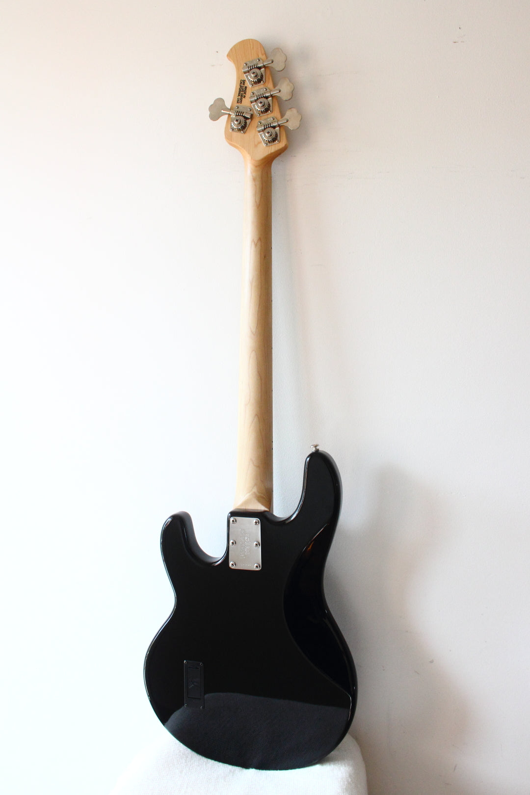 Ernie Ball Musicman Stingray Black 2013