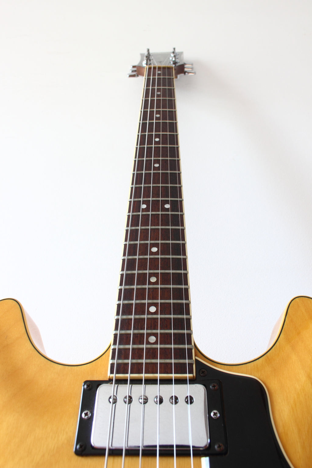 Yamaha SA700 Super Axe Semi-Hollow Natural 1981