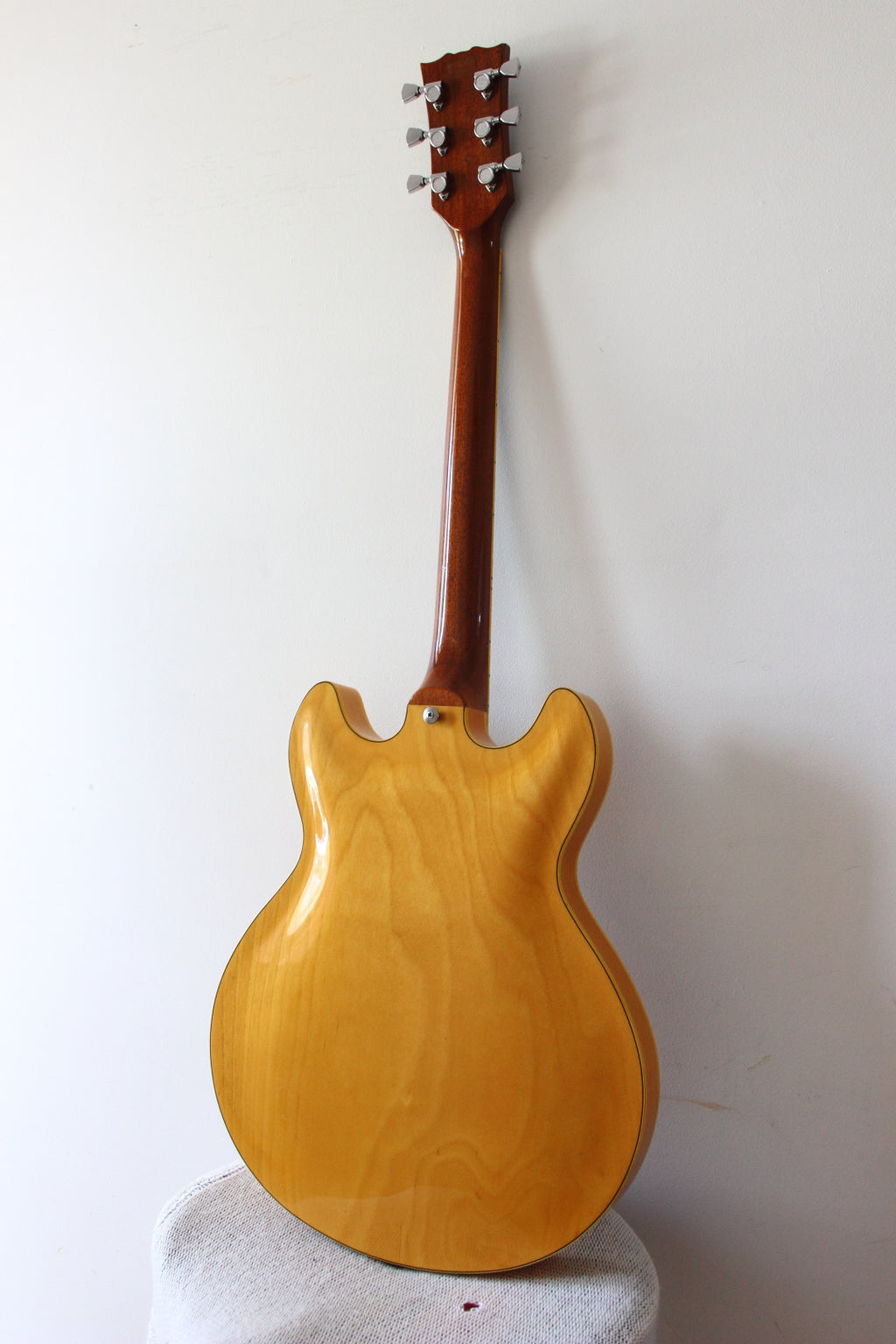 Yamaha SA700 Super Axe Semi-Hollow Natural 1981