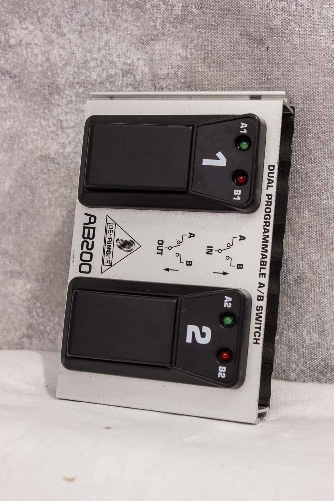 Behringer AB200 Dual Programmable Footswitch