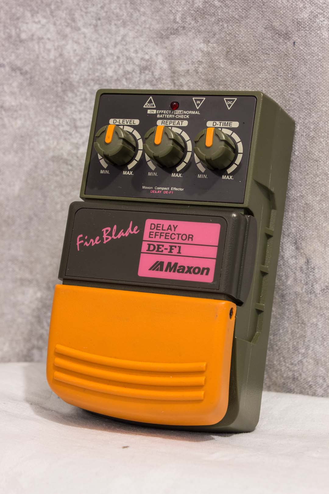 Maxon Fire Blade DE-F1 Delay Effector Pedal