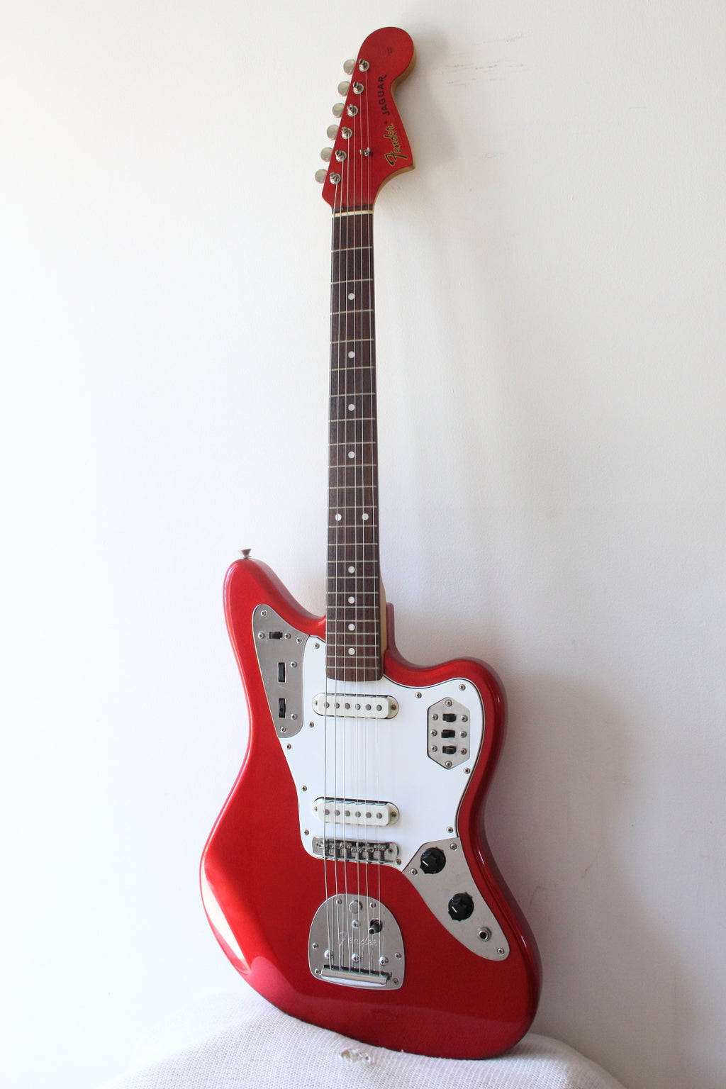 Fender '66 Reissue Jaguar JG66-85 Candy Apple Red 1997-00