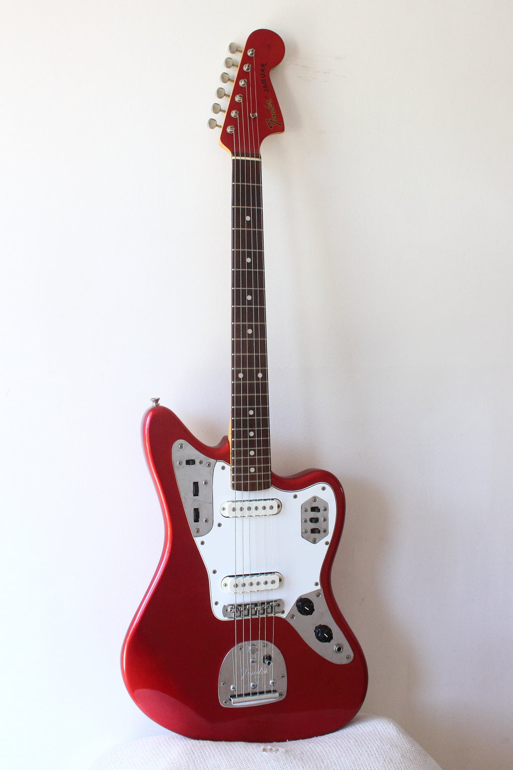 Fender '66 Reissue Jaguar JG66-85 Candy Apple Red 1997-00