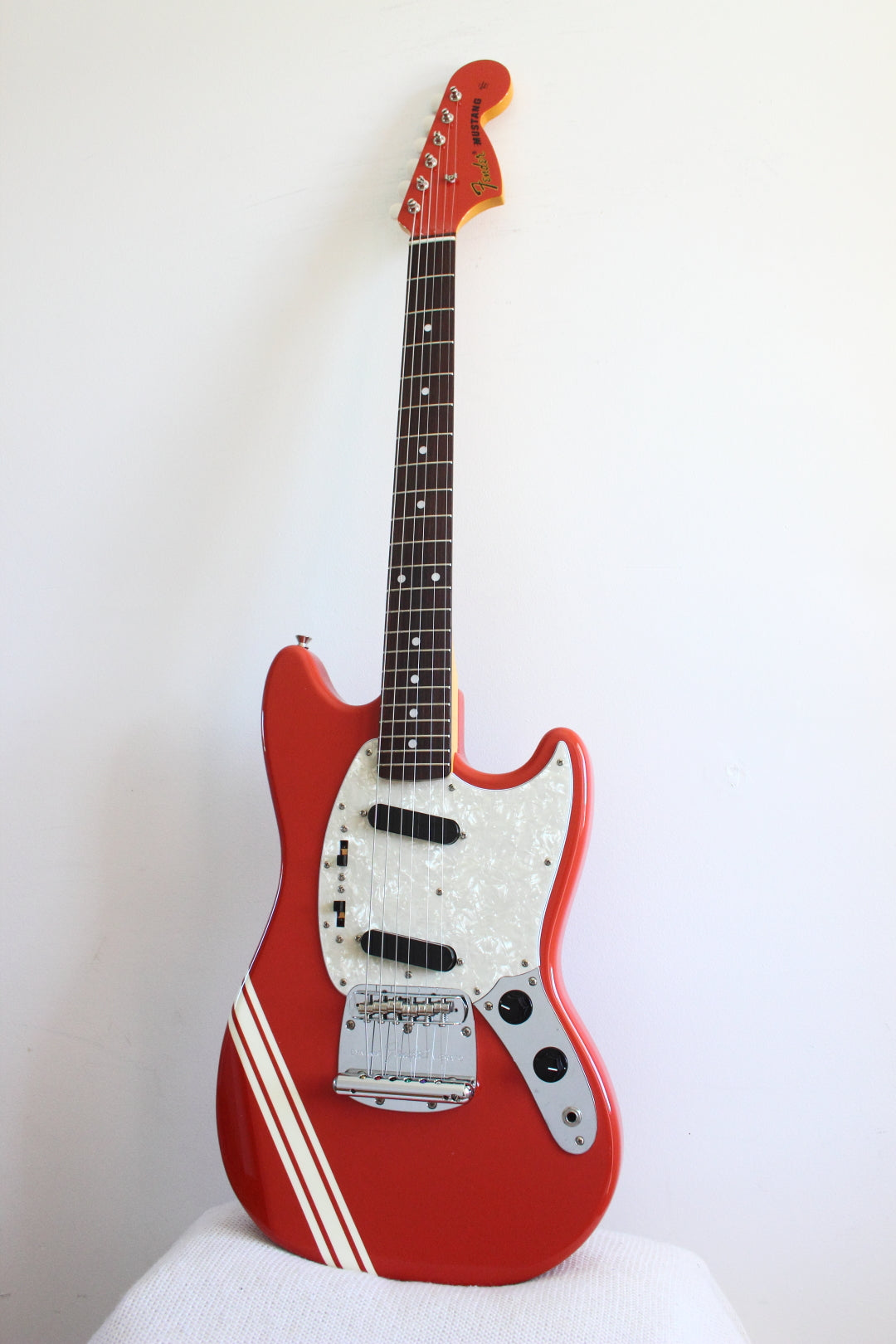 Fender '73 Reissue Competition Mustang Fiesta Red 2012