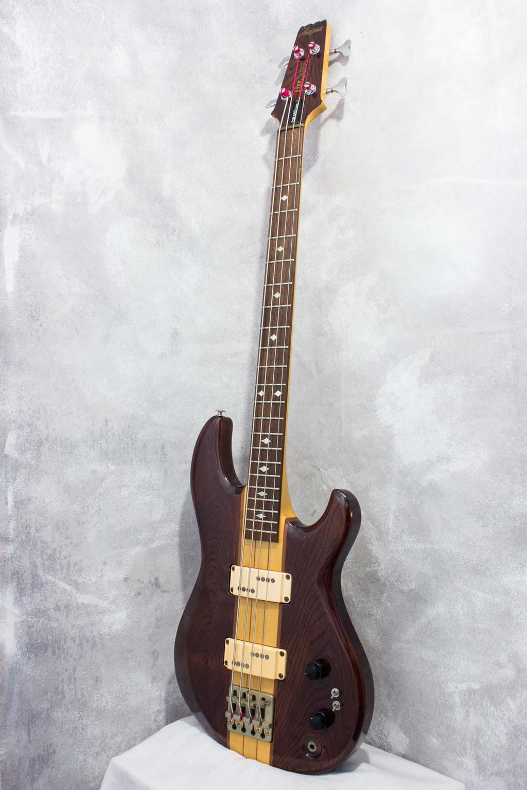 Aria Pro II TSB-650 Thor Sound Bass Walnut 1982