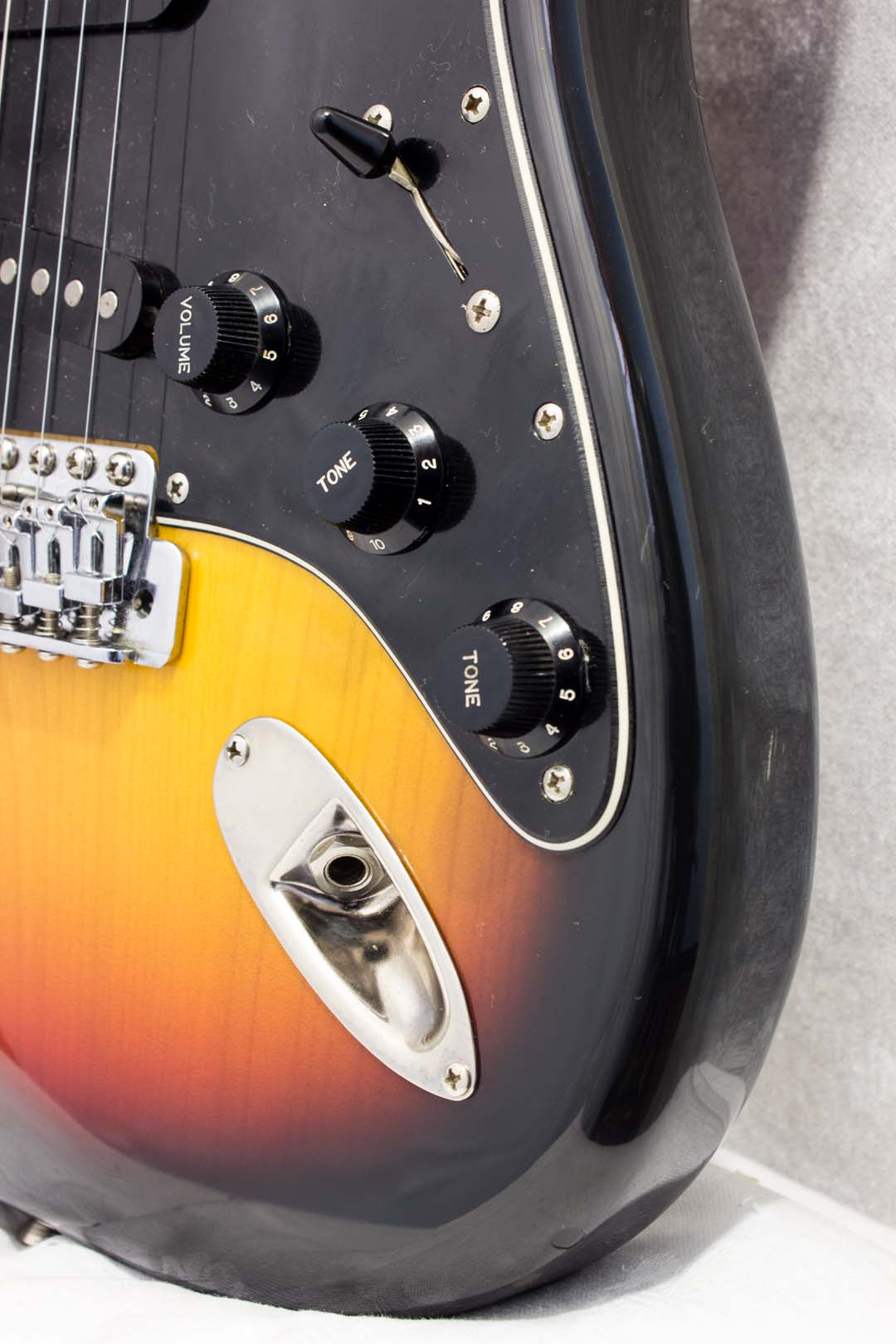 Fender Japan '72 Stratocaster ST72-55 Sunburst JV Serial 1984