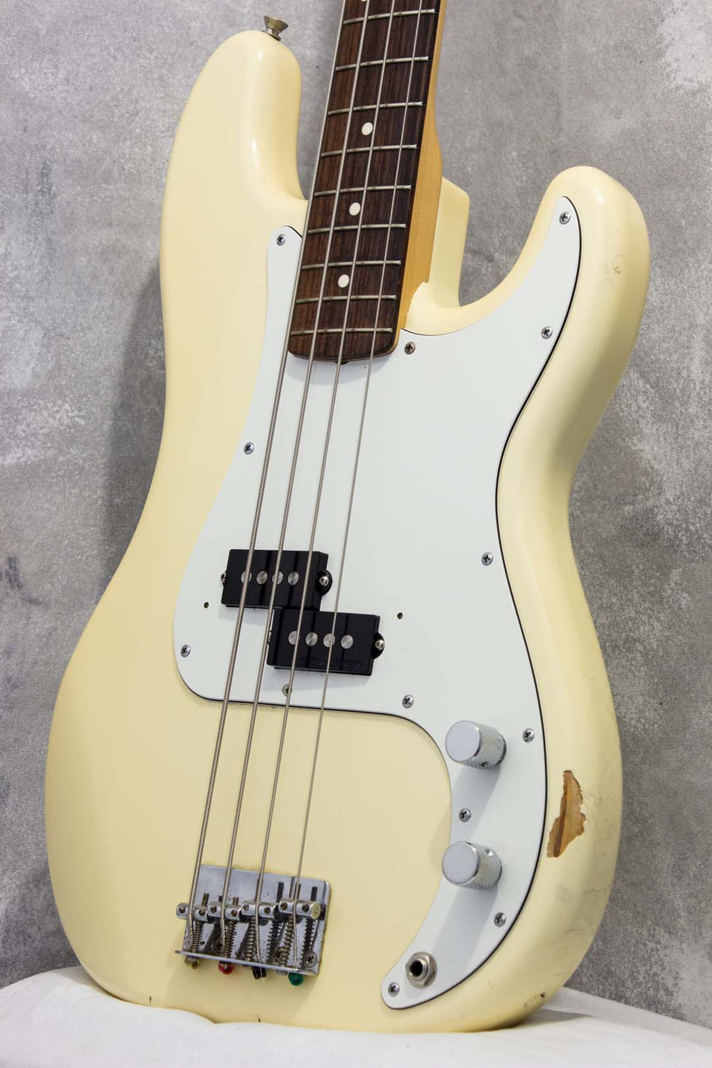 Fender Japan Standard Precision Bass PB43 Olympic White 2004