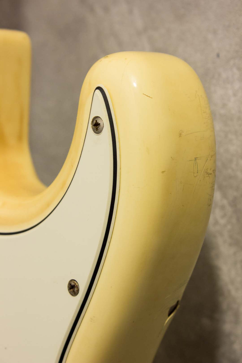 Fender Japan '72 Stratocaster ST72-55 Olympic White 1985