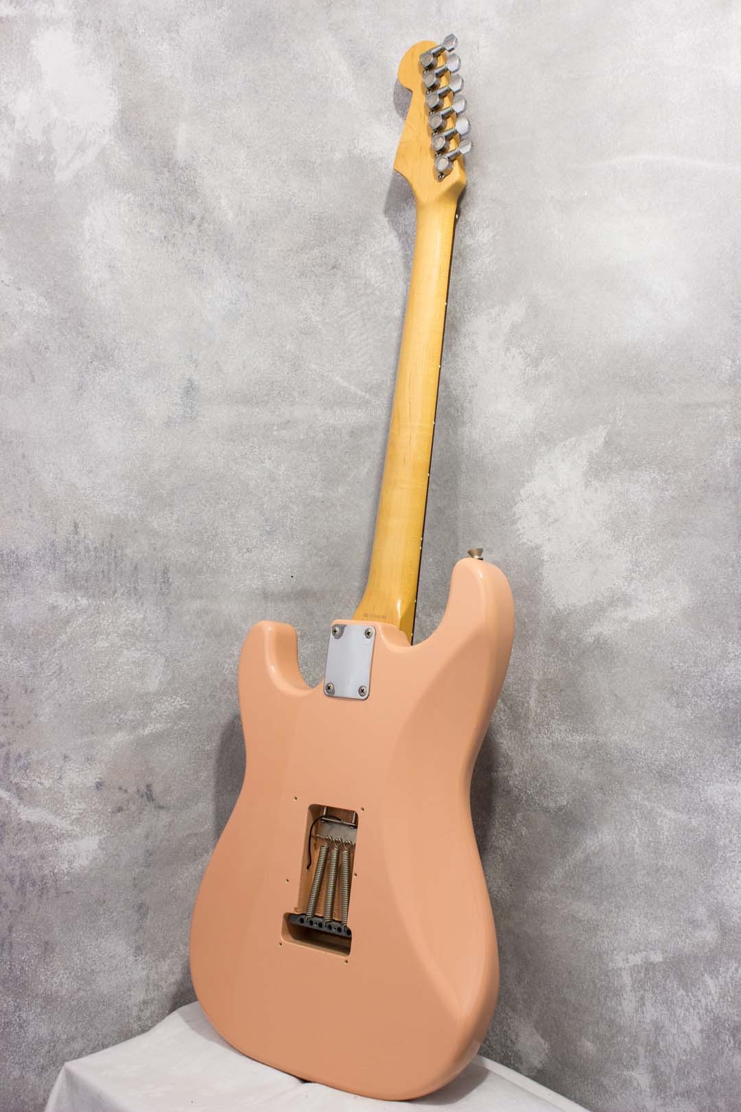 Fender Japan Standard Stratocaster ST-43 Shell Pink 1998