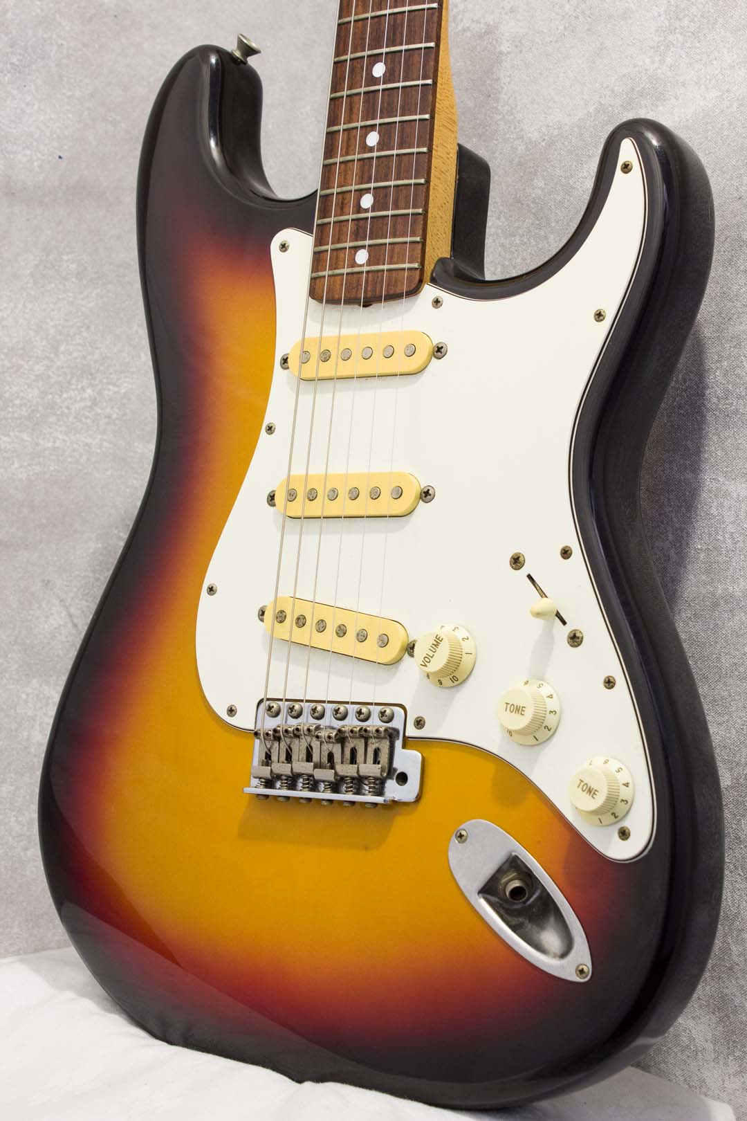 Squier MIJ Silver Series Stratocaster SST33 Sunburst 1992