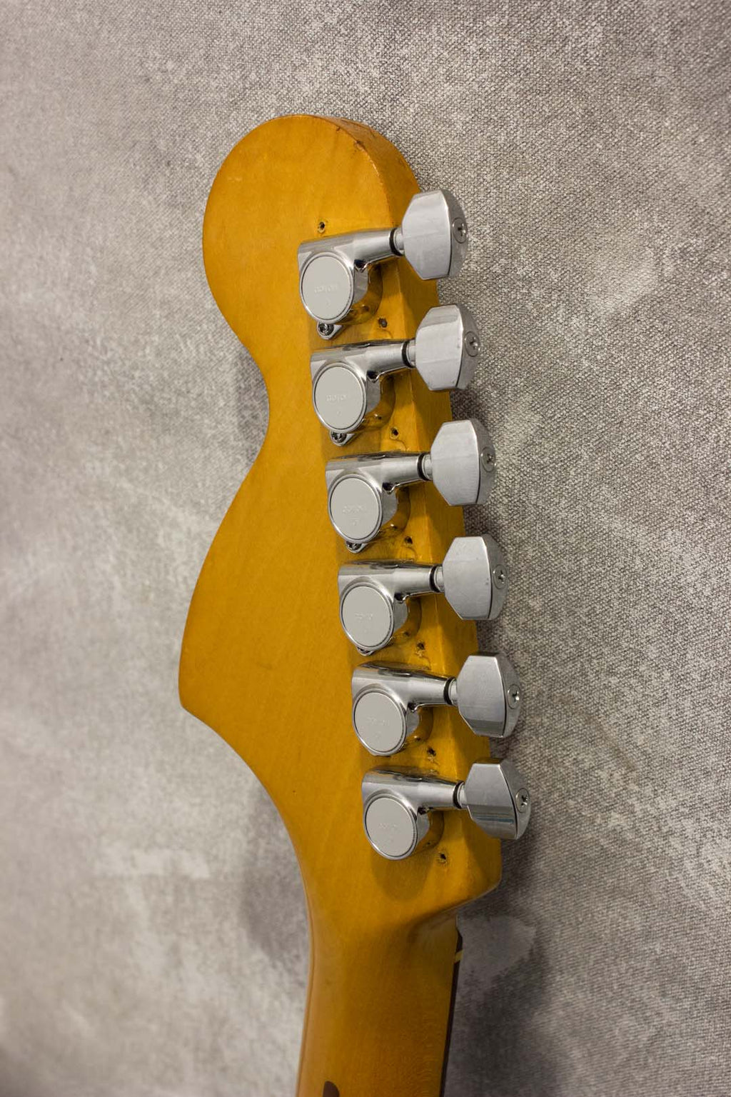 Fender Japan '72 Stratocaster ST72-55 Olympic White 1985