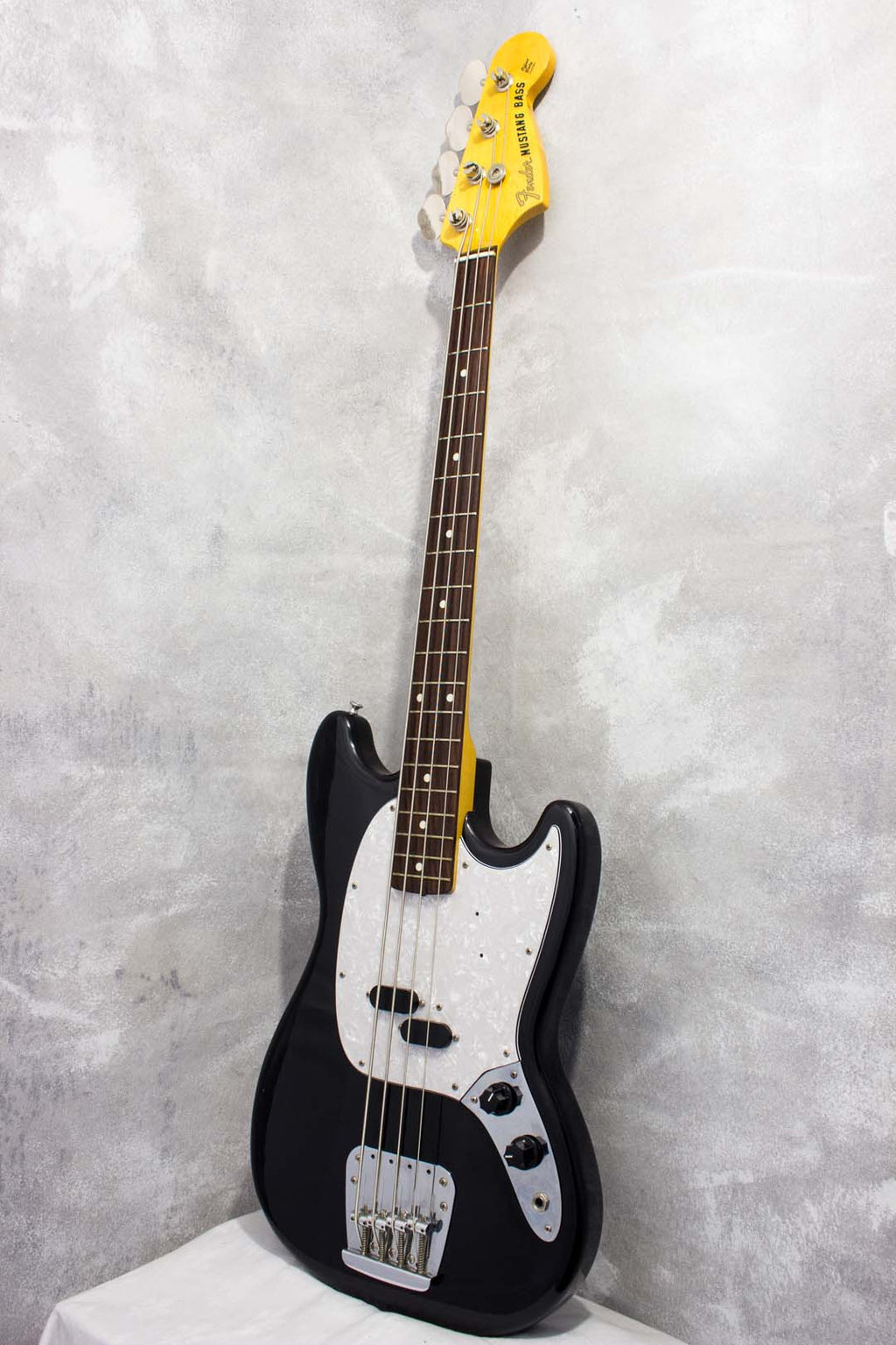 Fender Japan Mustang Bass MB98-SD Black 2003