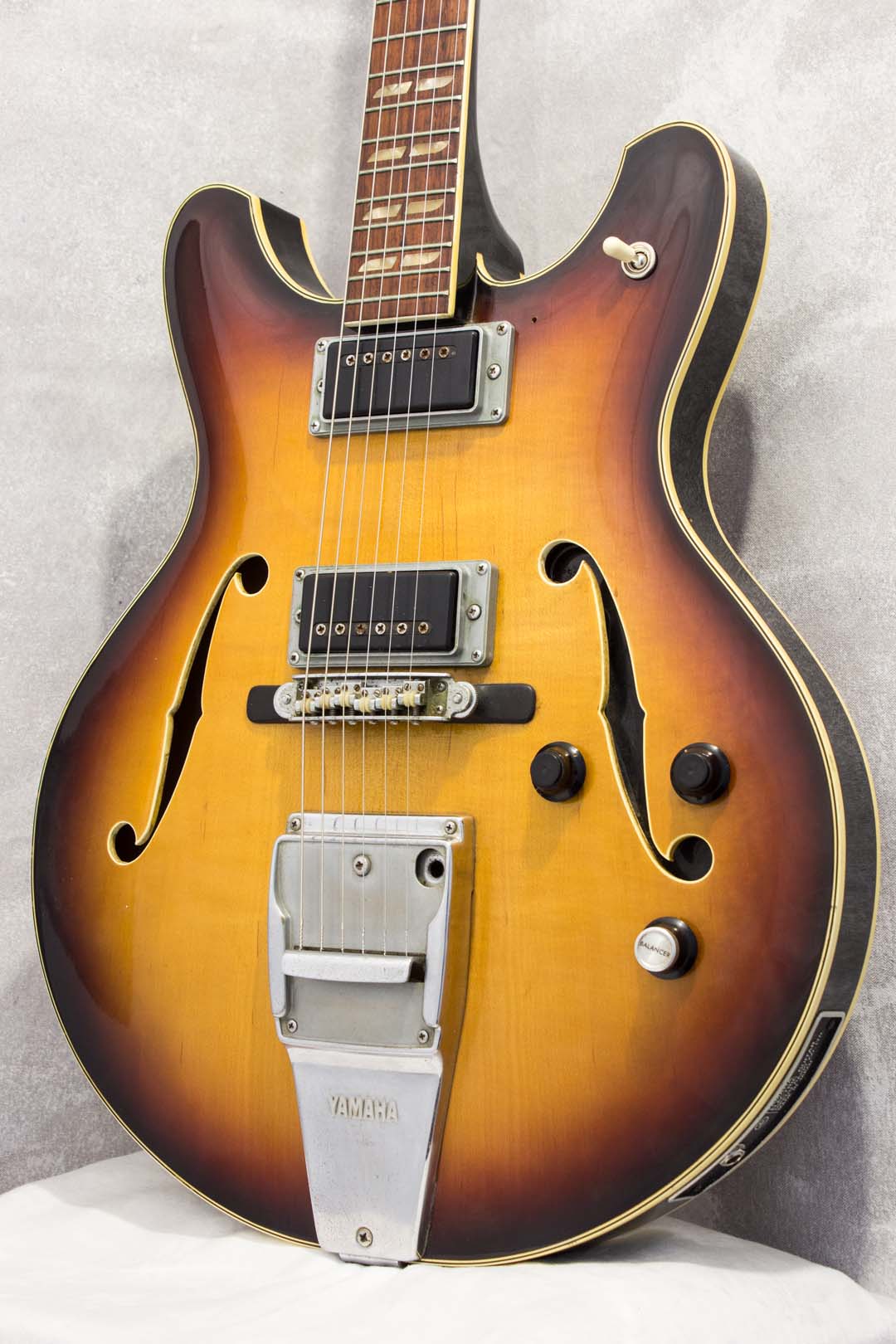 Yamaha SA-50 Hollow Body Sunburst 1968