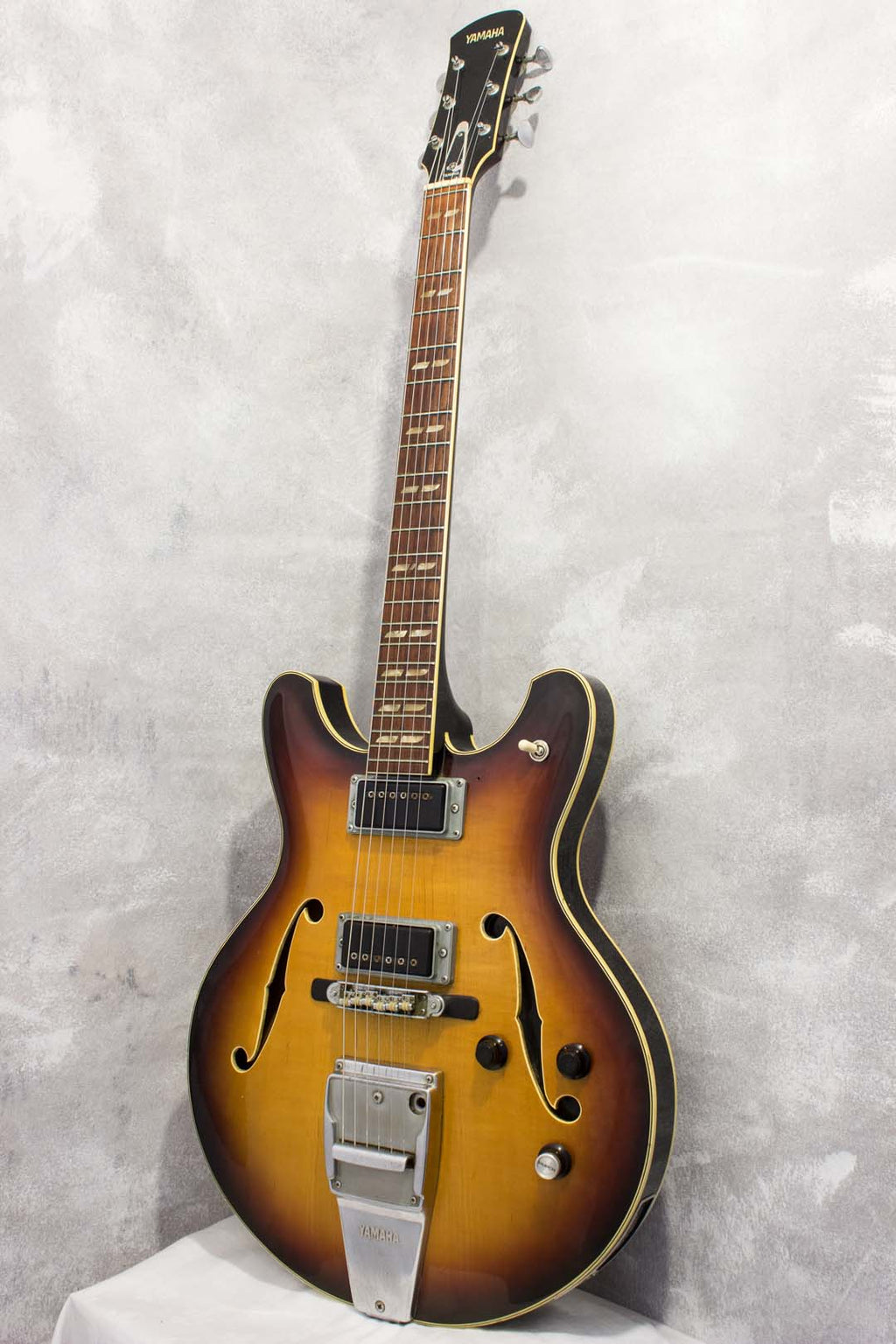 Yamaha SA-50 Hollow Body Sunburst 1968