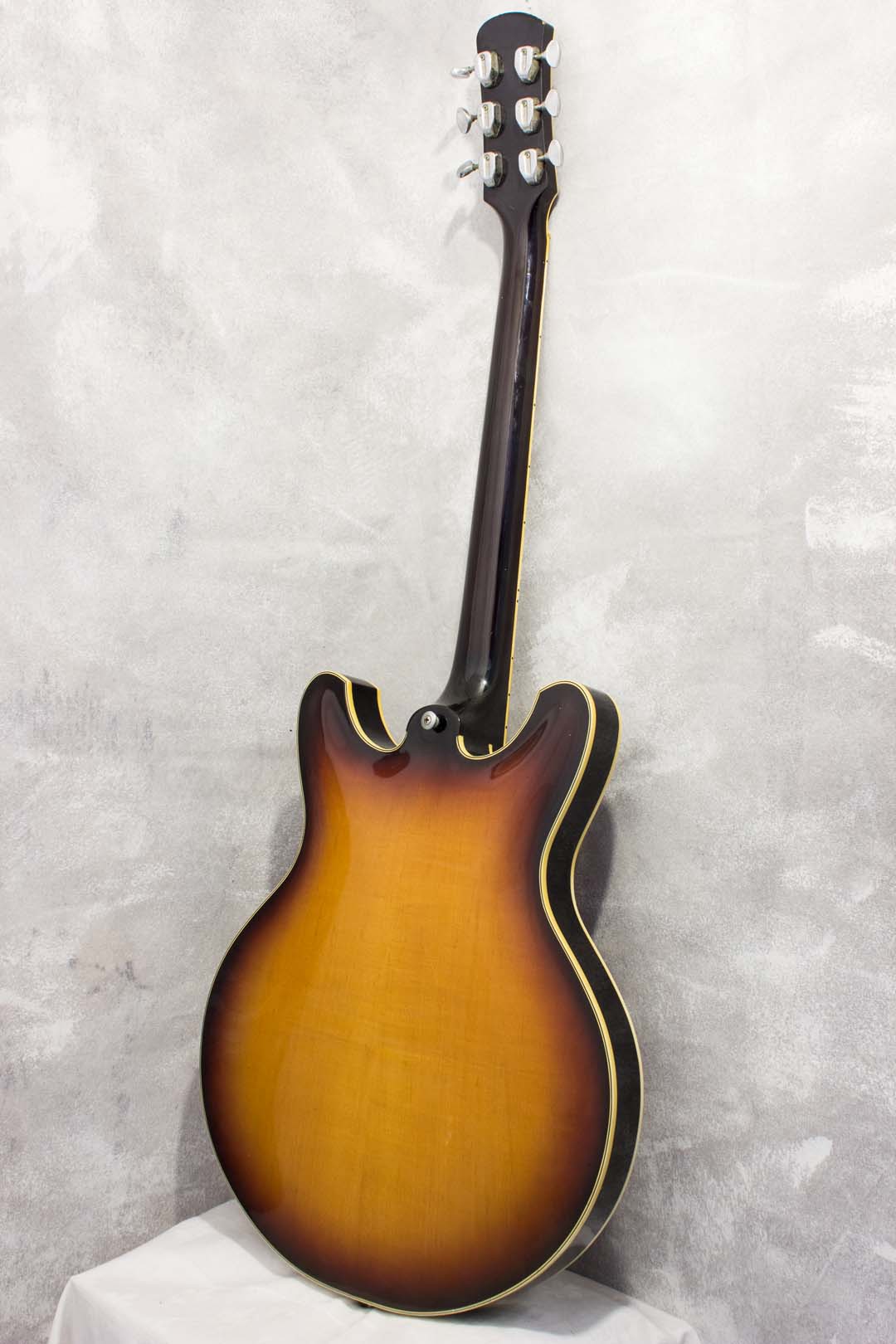 Yamaha SA-50 Hollow Body Sunburst 1968