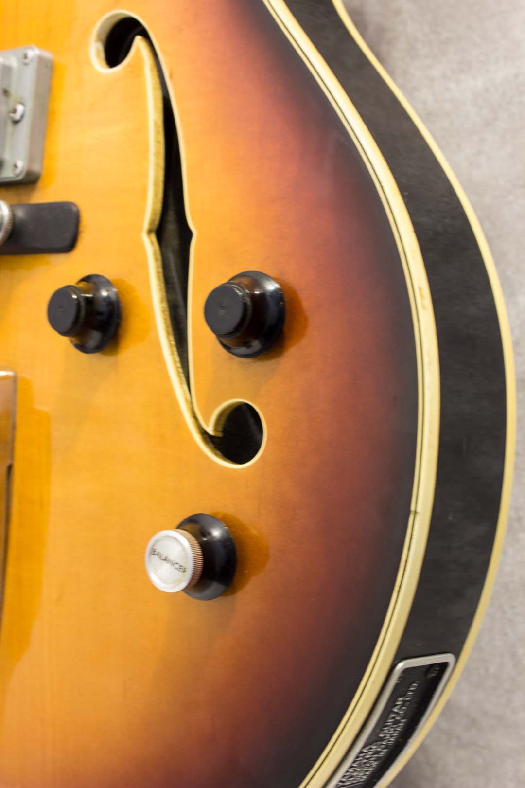 Yamaha SA-50 Hollow Body Sunburst 1968