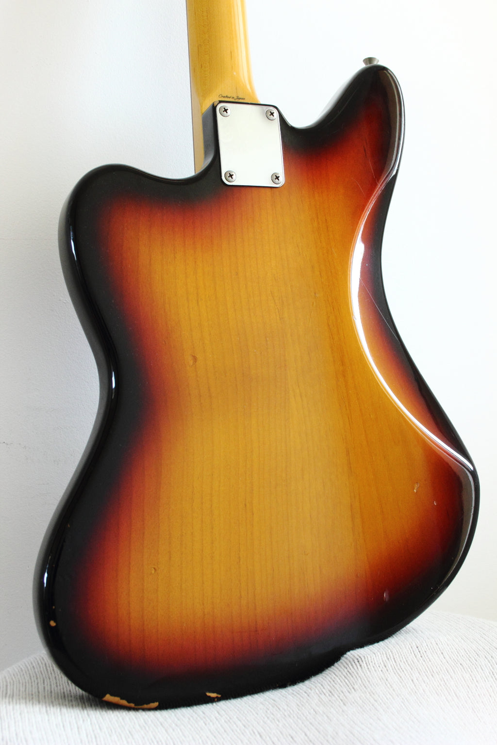 Fender Jaguar '66 Reissue 3-Tone Sunburst 1997-00