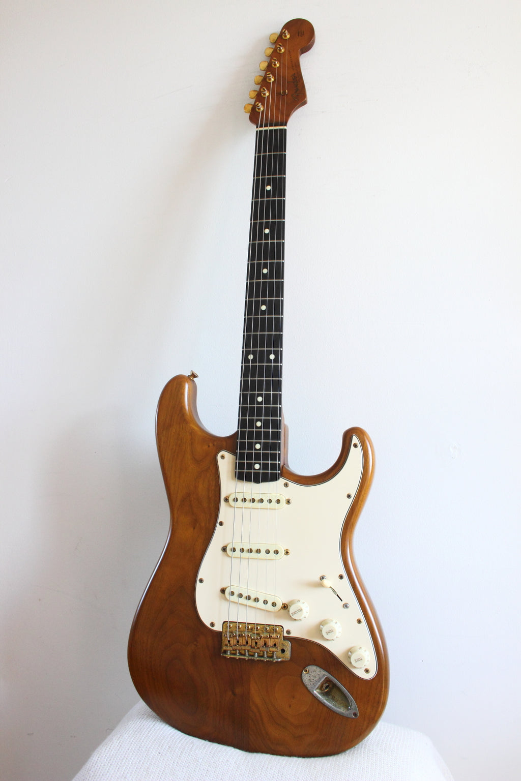 Fender '62 Reissue Full Walnut Stratocaster 1990-91