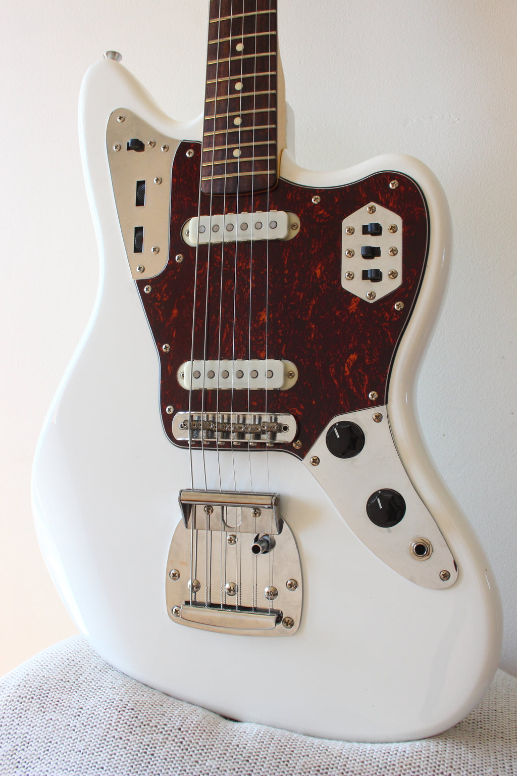 Squier Vintage Modified Jaguar Olympic White 2014