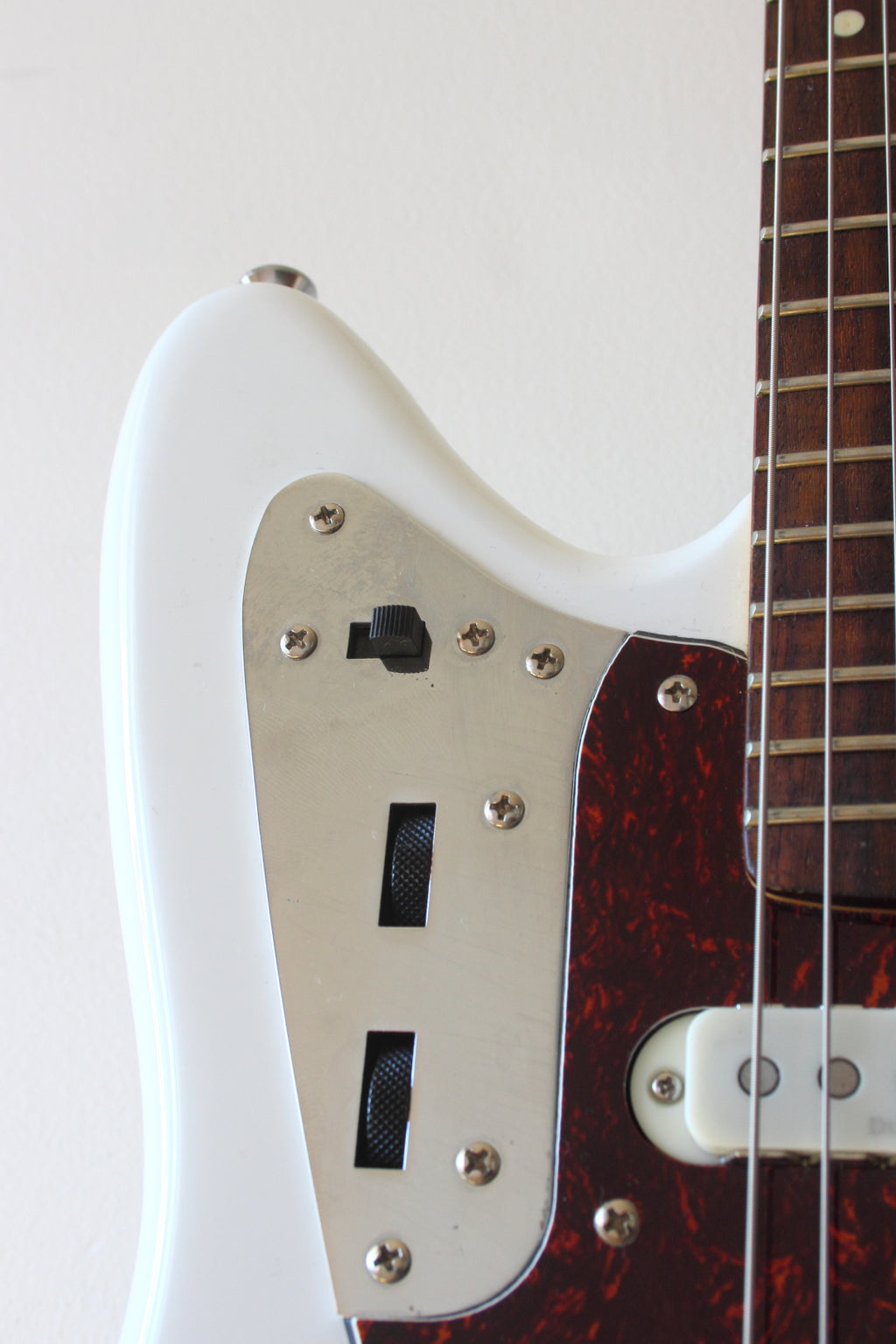 Squier Vintage Modified Jaguar Olympic White 2014