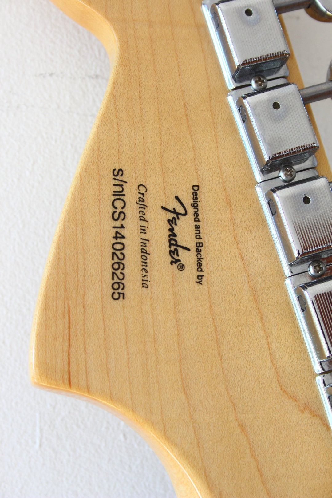 Squier Vintage Modified Jaguar Olympic White 2014