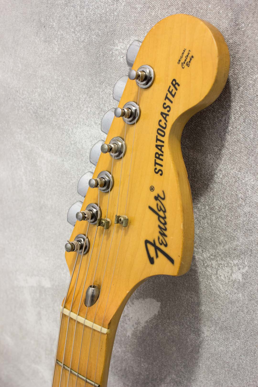 Fender Japan '72 Stratocaster ST72-95DM Yellow White 1989