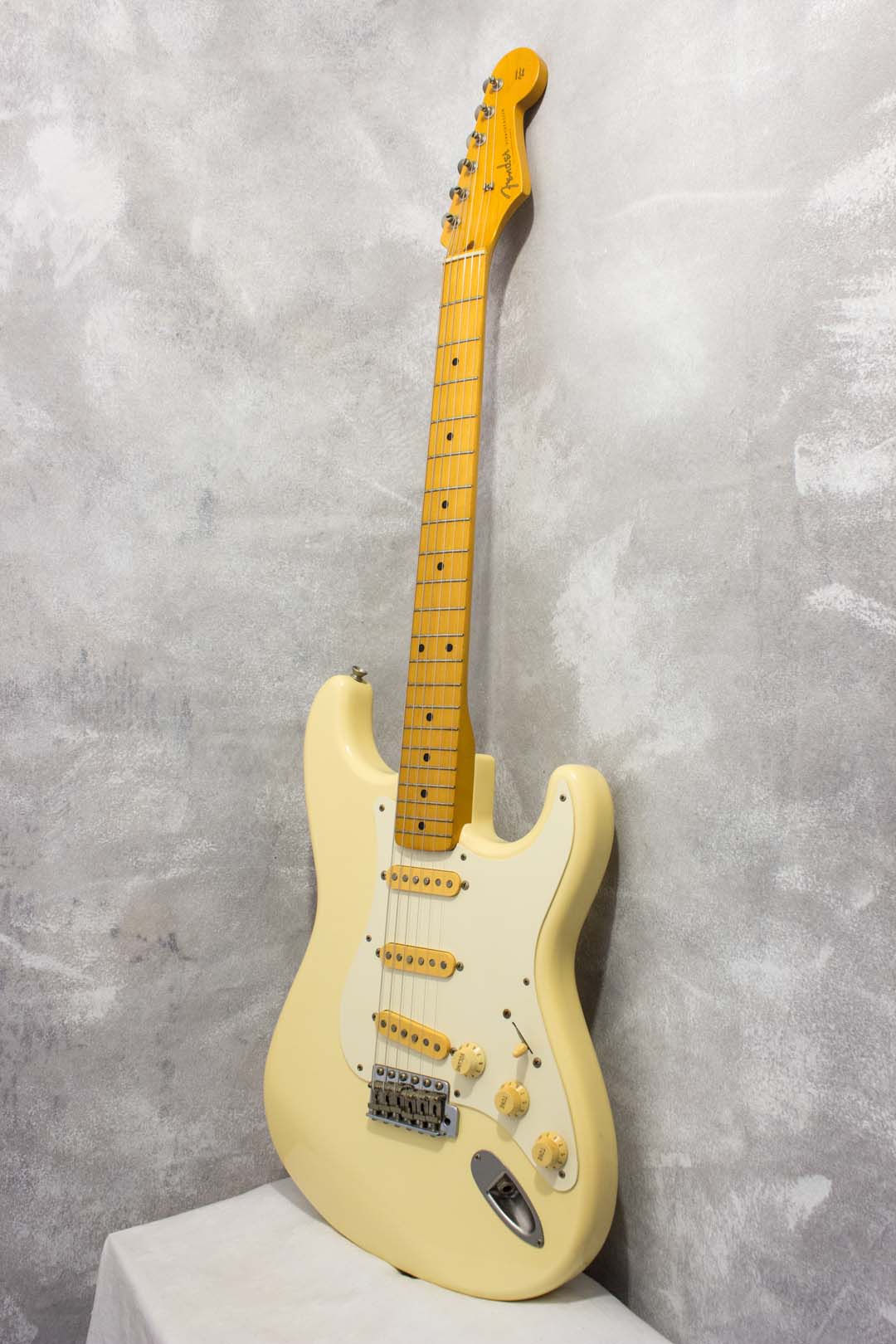 Fender Japan '57 Stratocaster ST57-55 Vintage White 1987