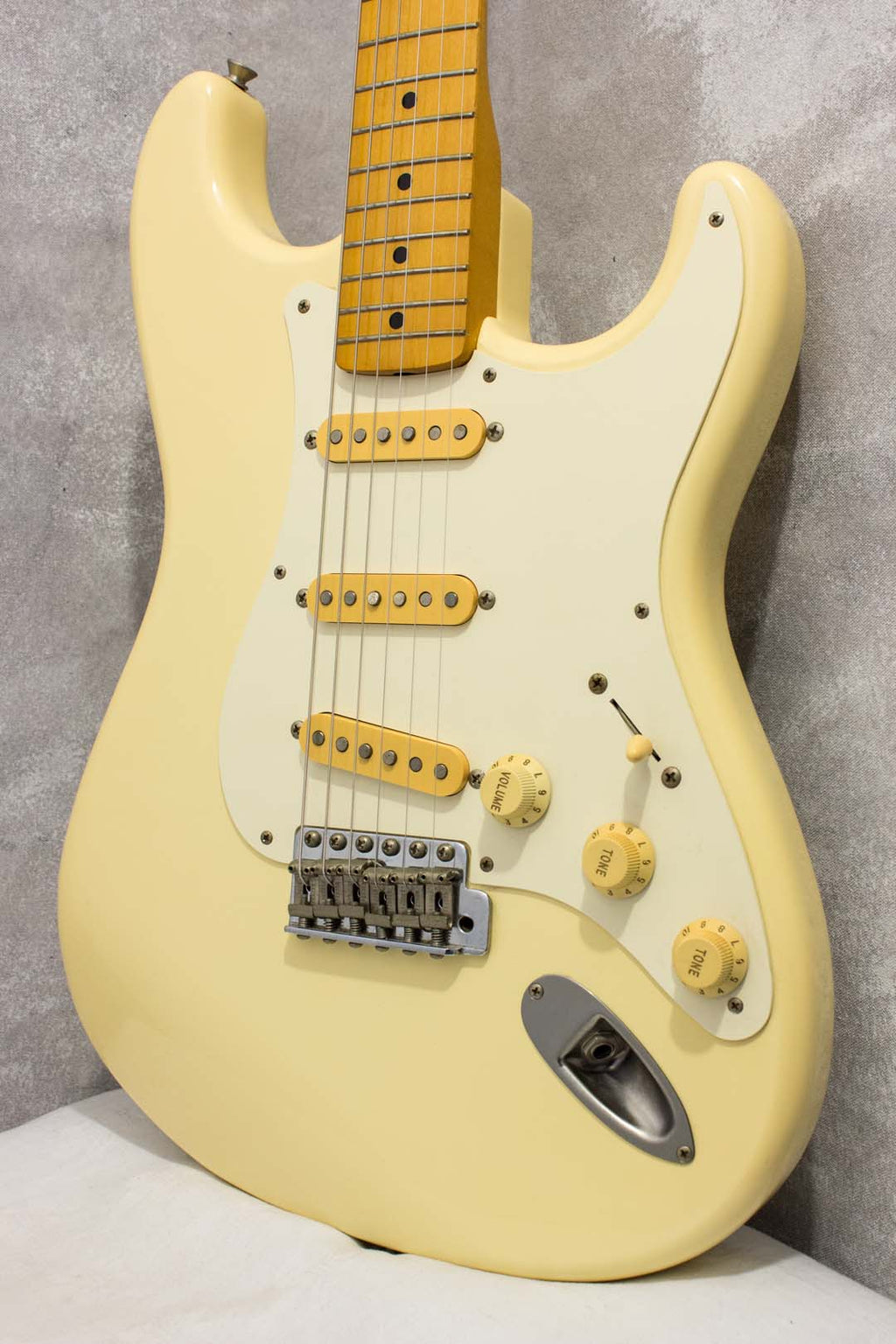 Fender Japan '57 Stratocaster ST57-55 Vintage White 1987