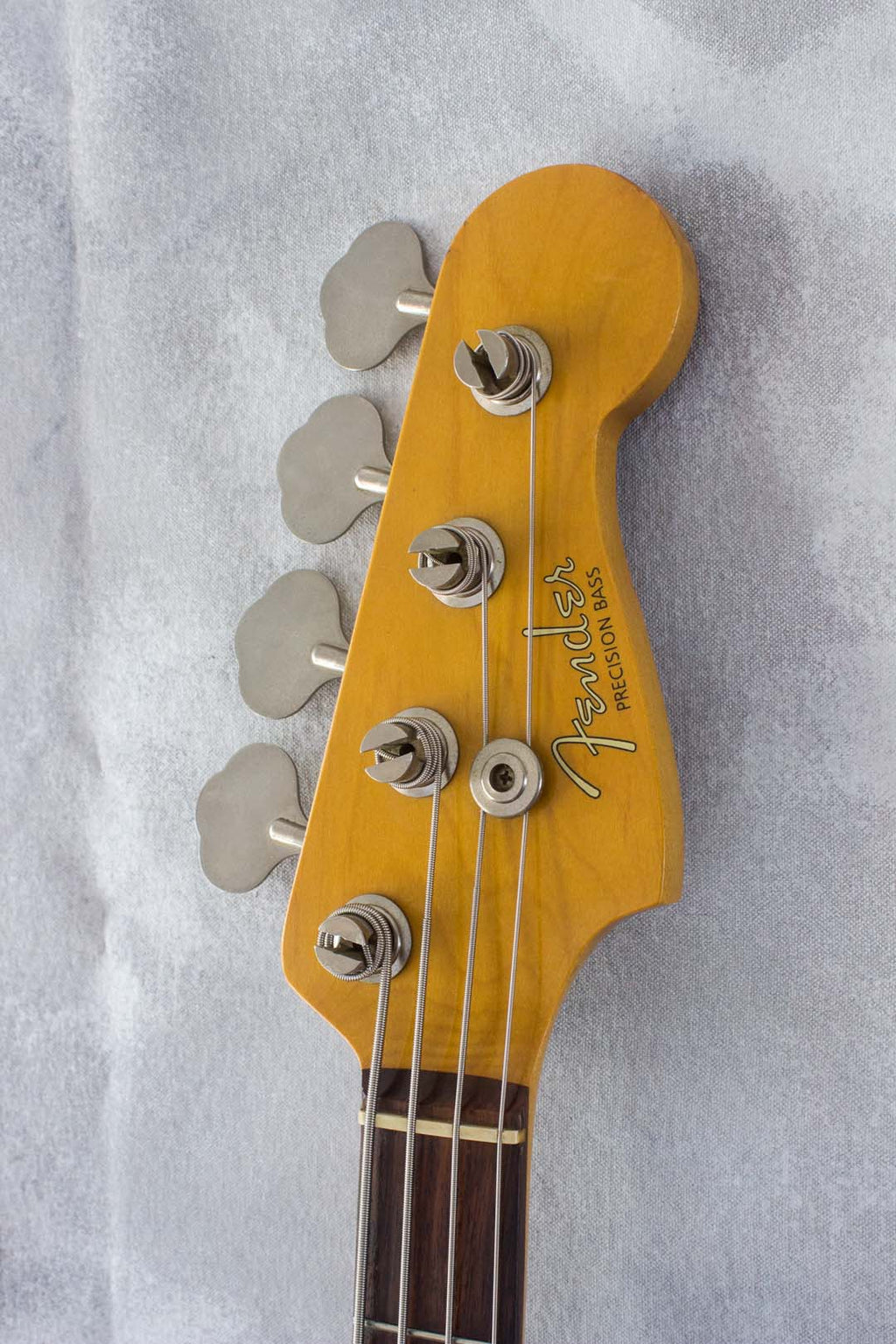 Fender Japan '62 Precision Bass PB62-55 Vintage White 1987