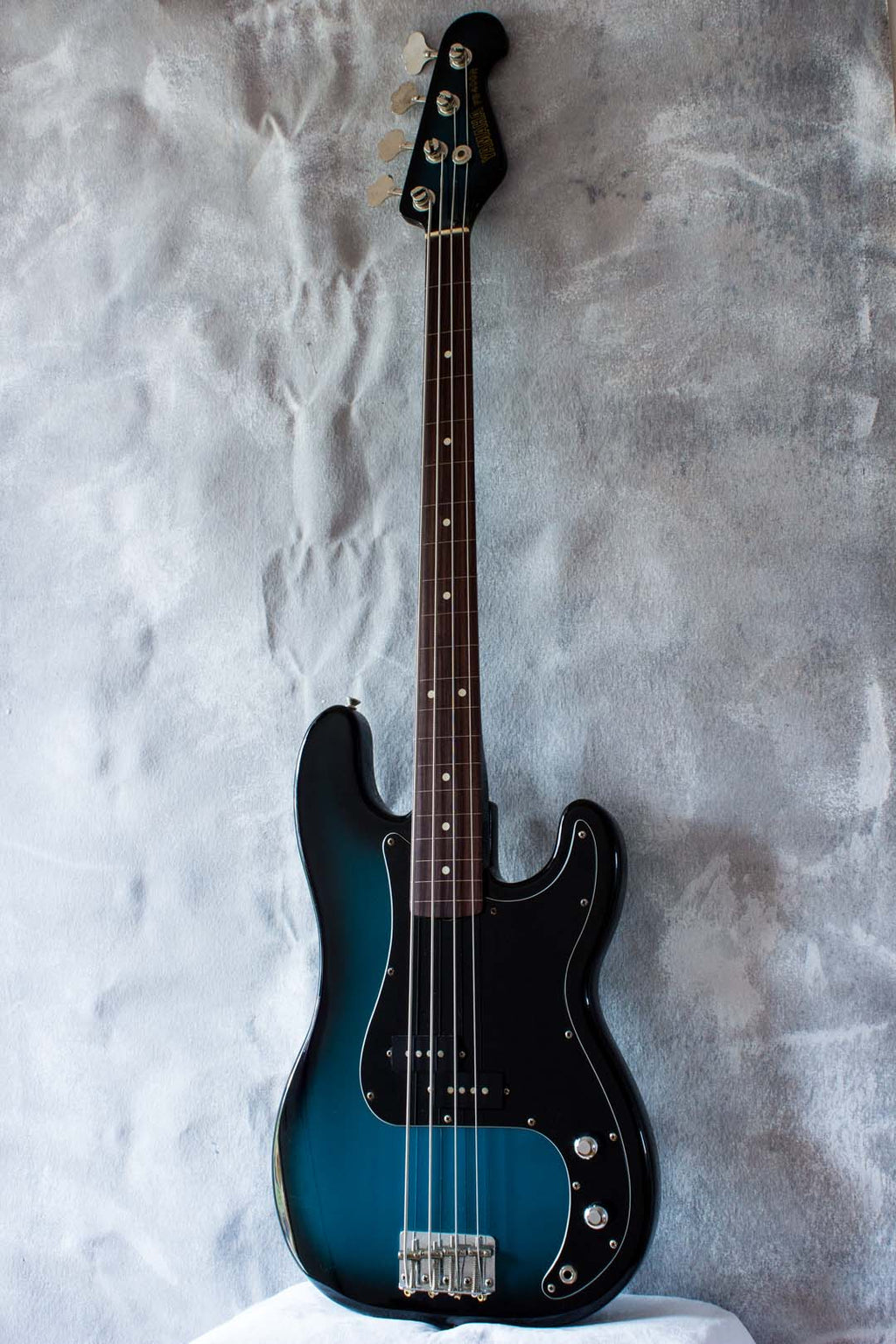 Yamaha PB400RA Fretless Blue Burst 1986