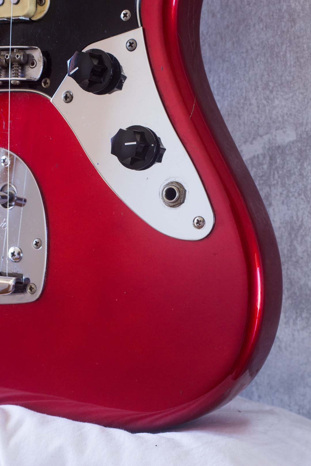 Fender Japan Jaguar JG66-85 Candy Apple Red 2000