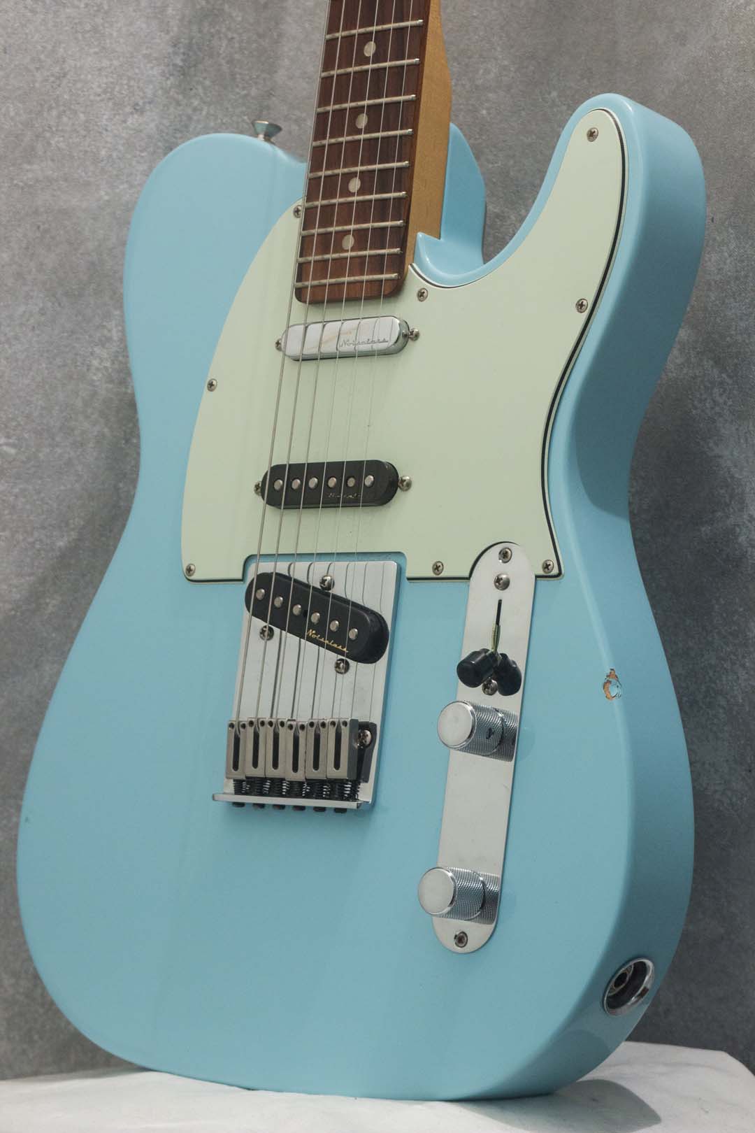 Fender Deluxe Nashville Telecaster Daphne Blue 2018