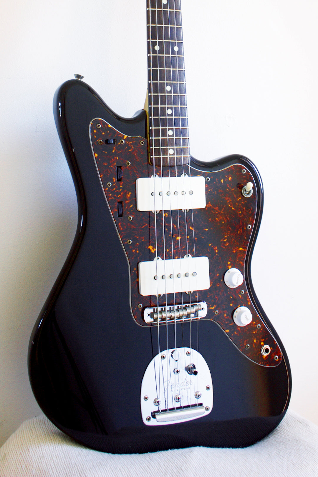 Fender Japan Jazzmaster JM66 Black/Tort 1997-00